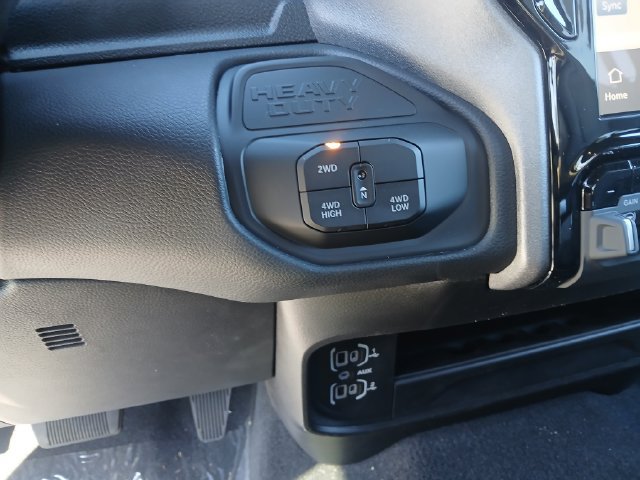 New 2026 RAM 2500 Tradesman AWD/4WD image 4