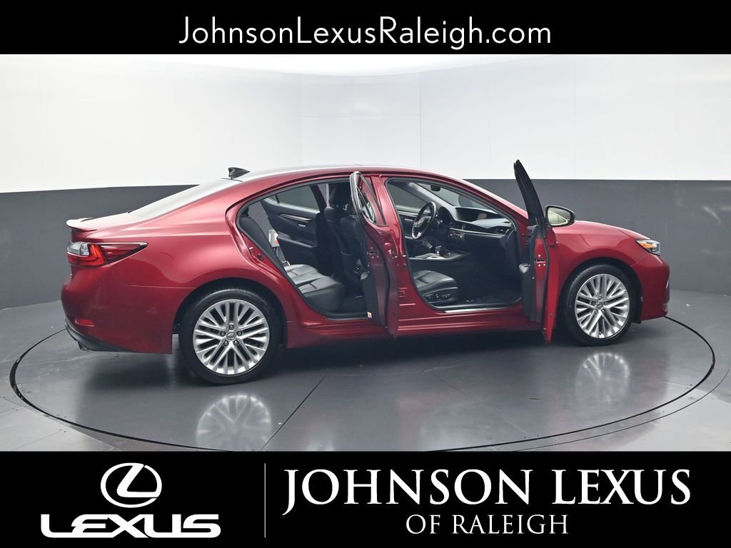 Used 2016 Lexus ES 350 w/ Luxury Package w/Wood Trim image 31