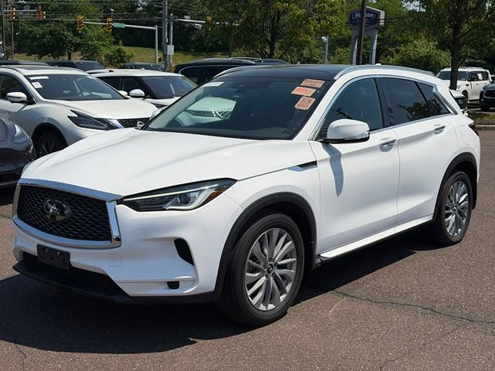 Used 2023 INFINITI QX50 Luxe w/ Cargo Package AWD/4WD image 3