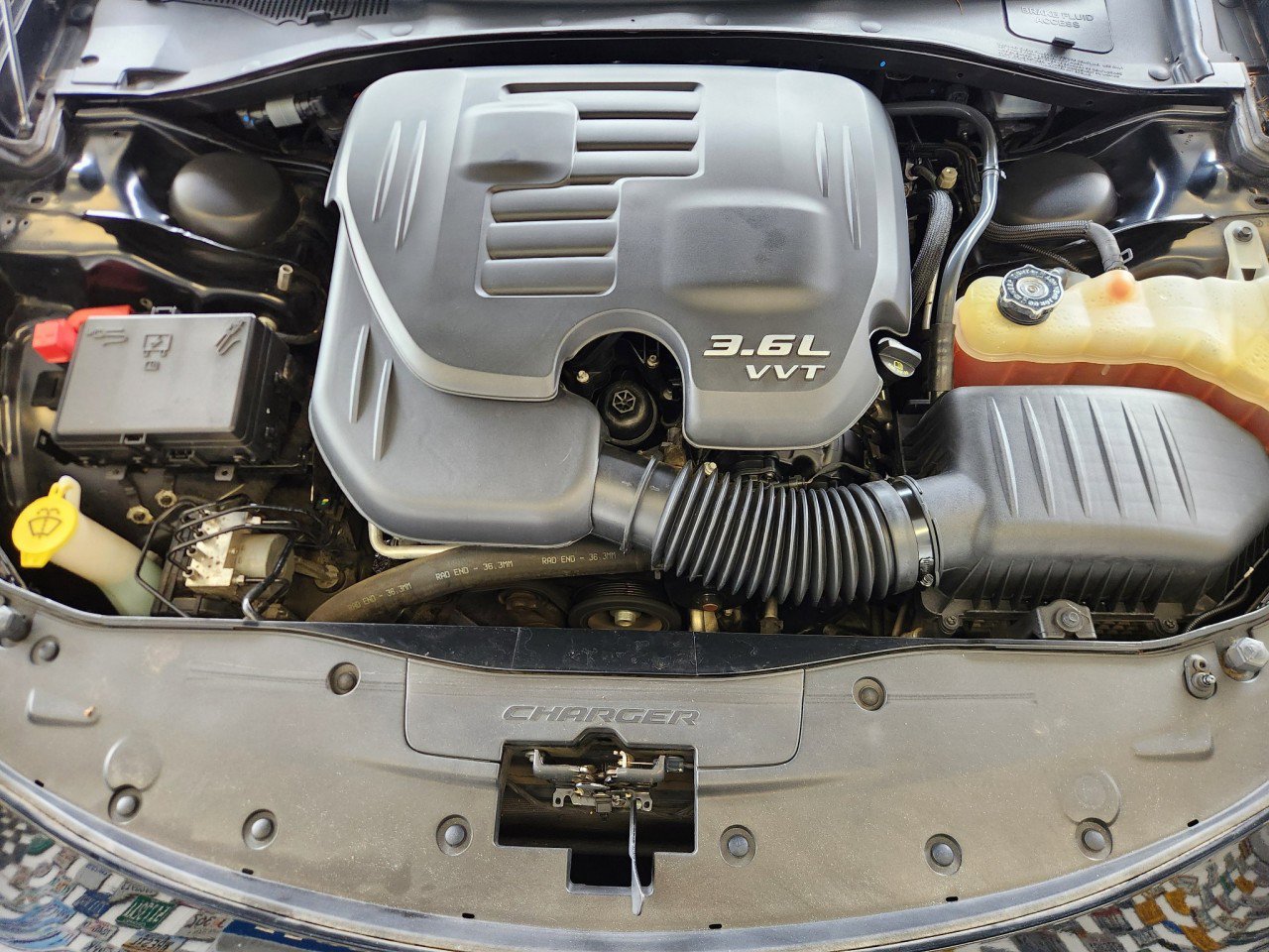 Used 2016 Dodge Charger SE w/ Blacktop Package image 11