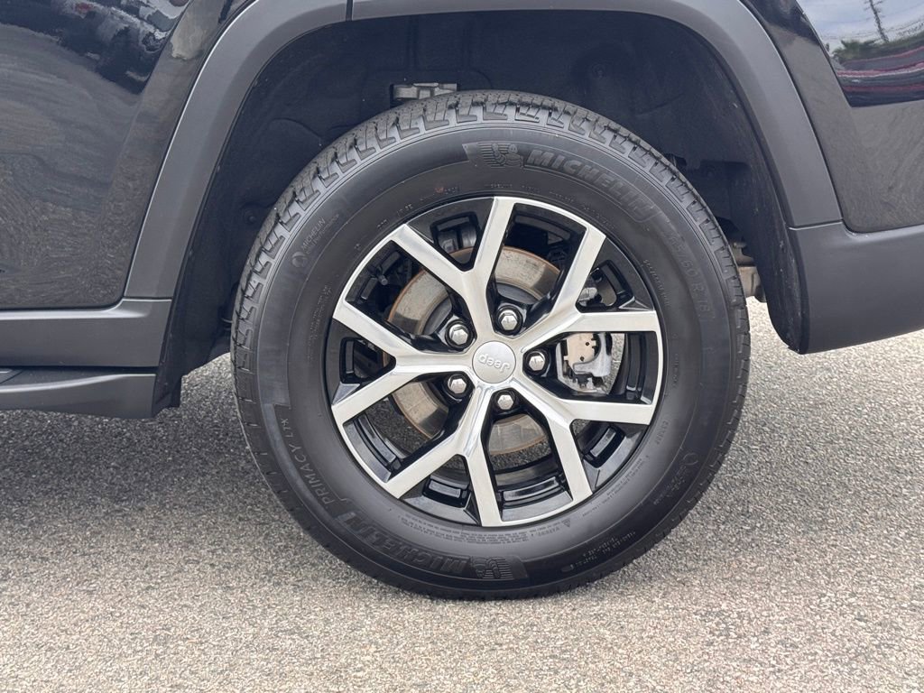 Used 2023 Jeep Grand Cherokee Limited w/ Luxury Tech Group II image 14