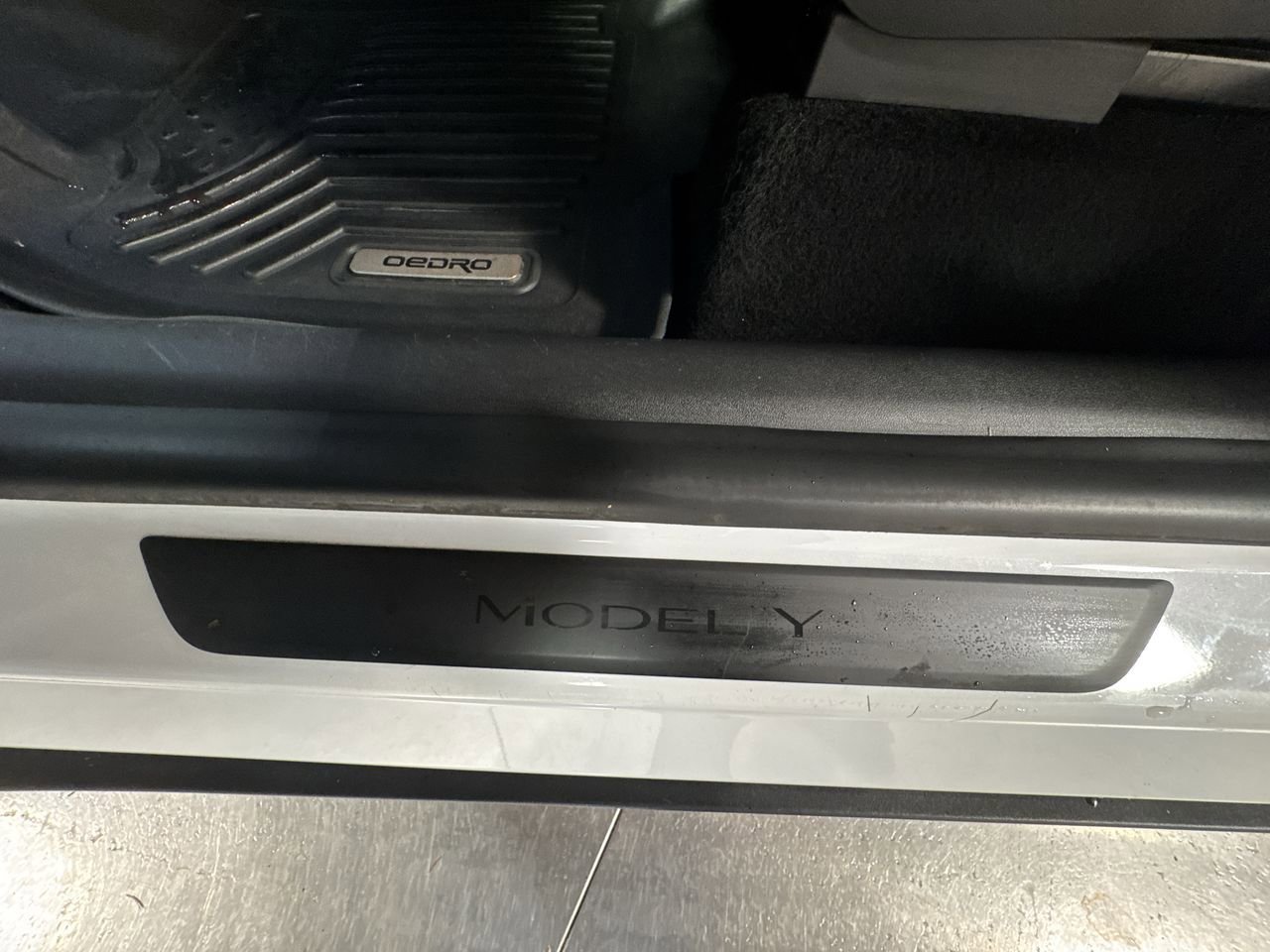 Used 2021 Tesla Model Y Long Range image 10