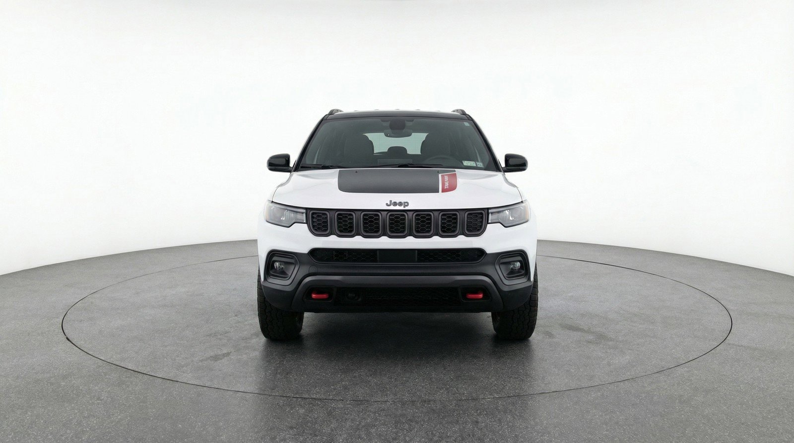 Used 2025 Jeep Compass Trailhawk AWD/4WD image 2