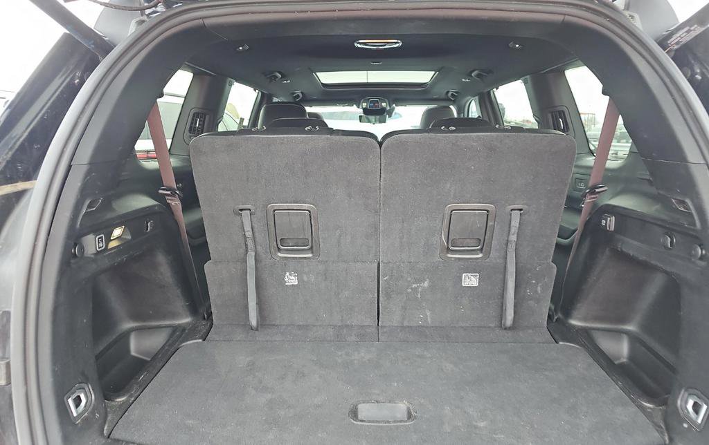 Used 2024 Jeep Grand Cherokee L Limited w/ Luxury Tech Group II image 12