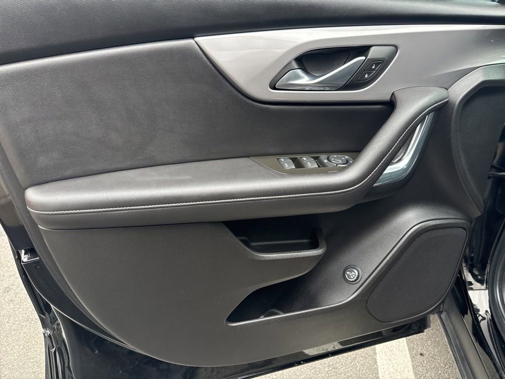 Used 2023 Chevrolet Blazer LT w/ Midnight/Sport Edition image 15