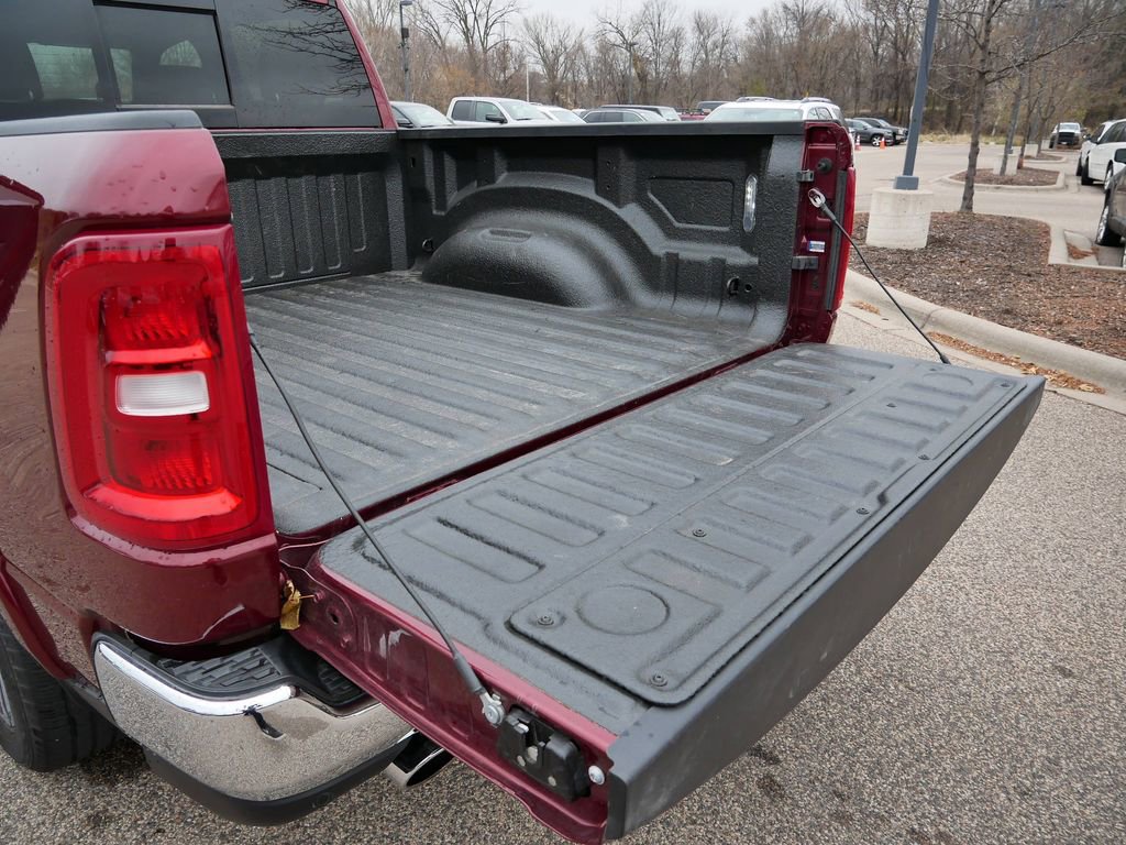Used 2025 RAM 1500 Laramie image 13