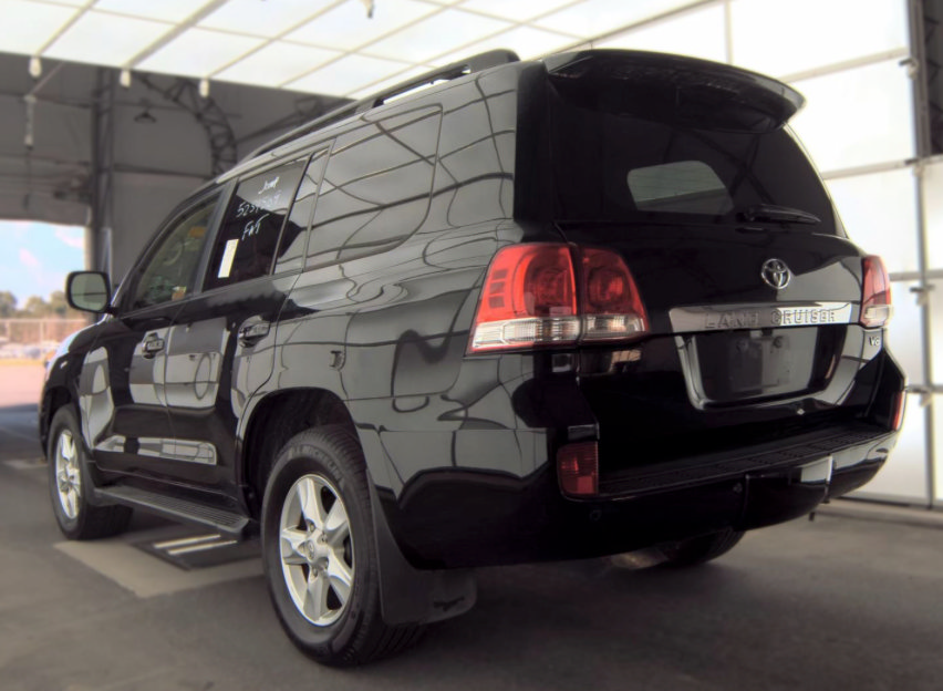 Used 2011 Toyota Land Cruiser w/ Upgrade Pkg AWD/4WD image 20