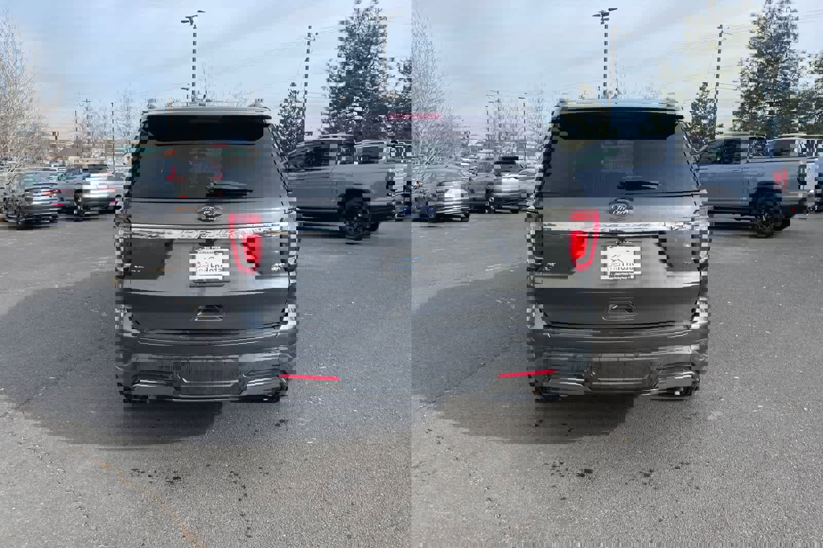 Used 2019 Ford Explorer XLT w/ Equipment Group 201A image 7