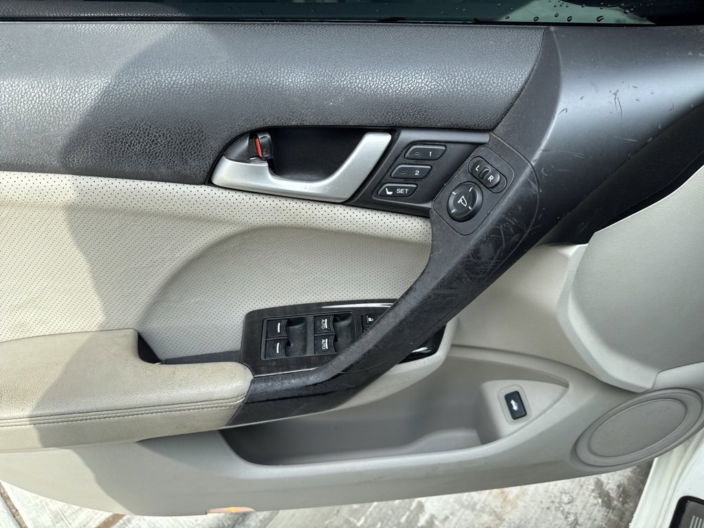 Used 2011 Acura TSX Sedan image 14