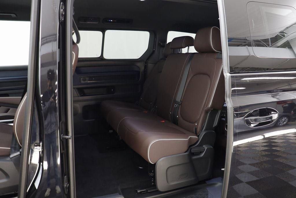 New 2025 Volkswagen ID. Buzz Pro S RWD image 18
