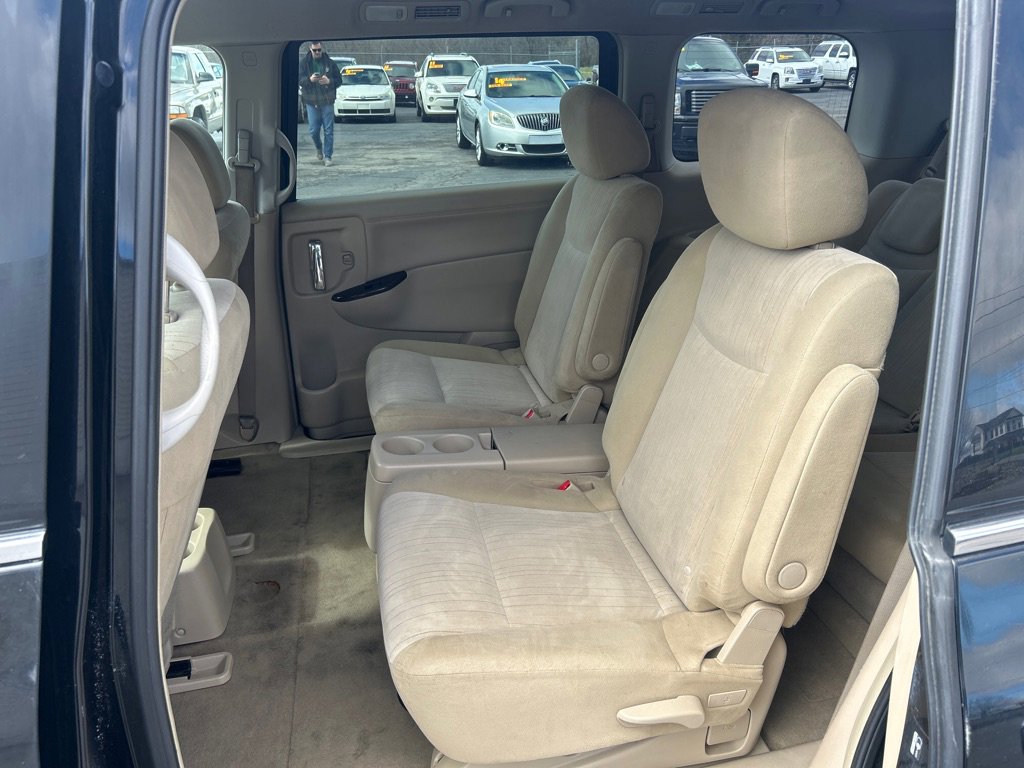 Used 2012 Nissan Quest S image 10