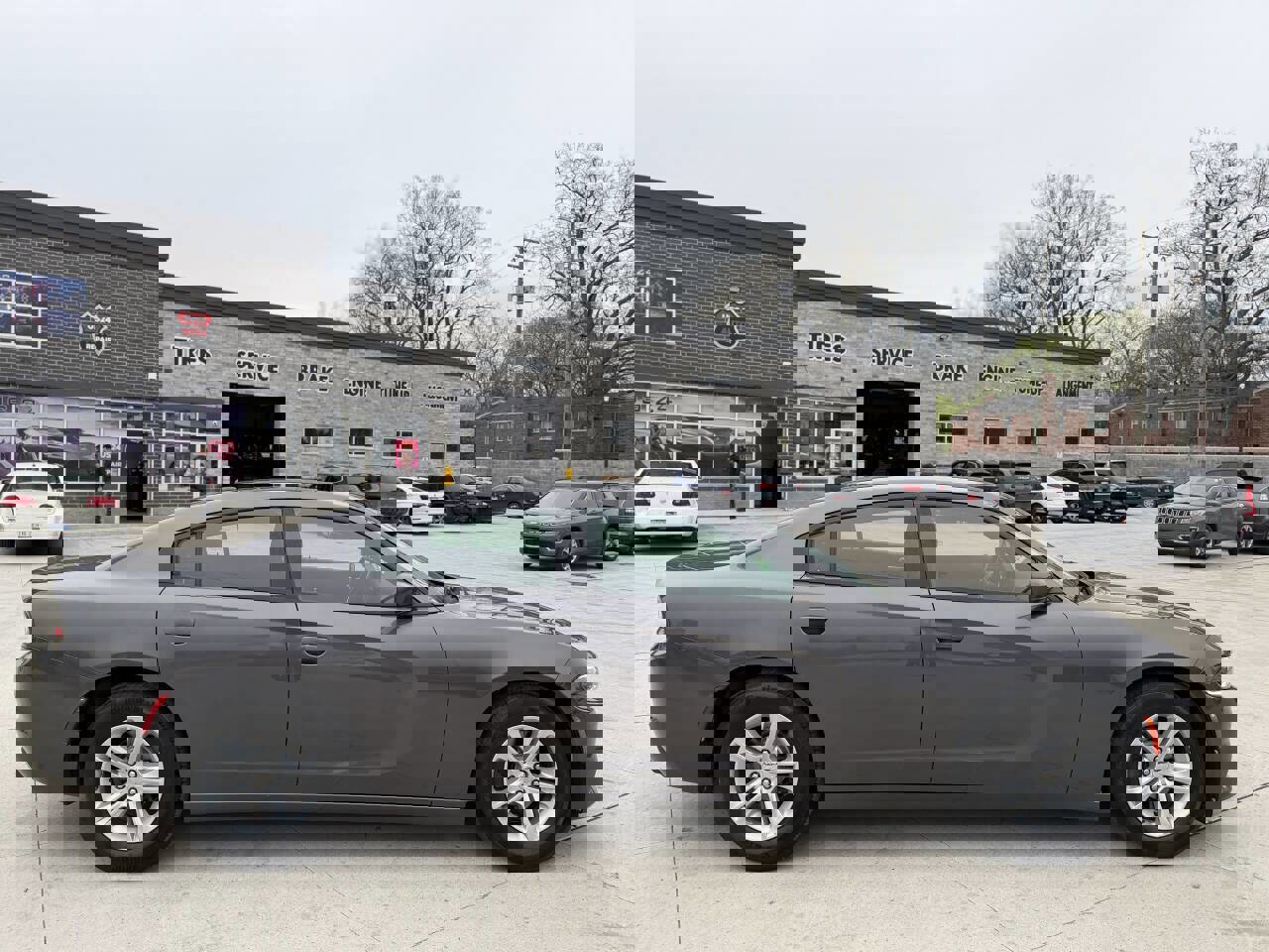 Used 2015 Dodge Charger SE w/ Popular Equipment Group RWD image 13