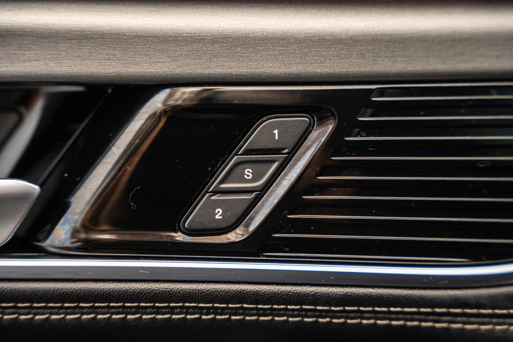 Used 2024 Jeep Wagoneer Series II AWD/4WD image 45