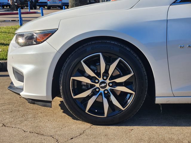 Used 2018 Chevrolet Malibu LT w/ Driver Confidence Package FWD image 8