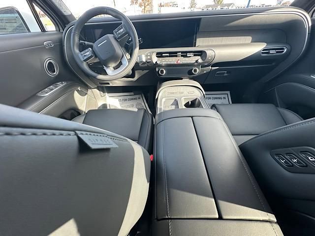 Used 2026 Hyundai Palisade Calligraphy image 9