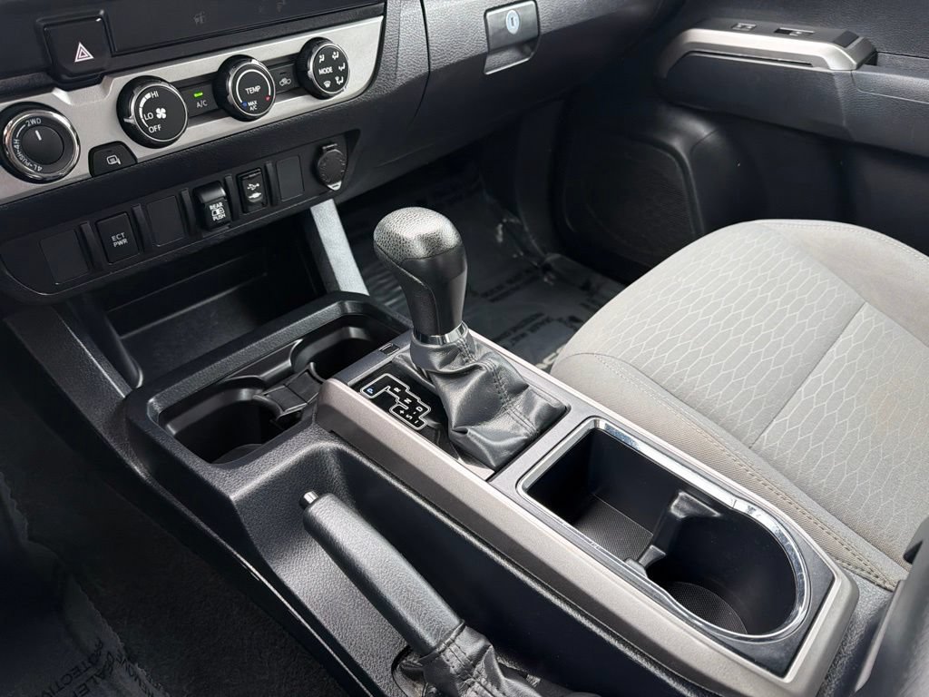 Used 2019 Toyota Tacoma SR5 AWD/4WD image 27