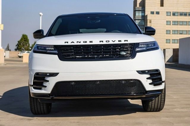 New 2026 Land Rover Range Rover Velar Dynamic SE image 2