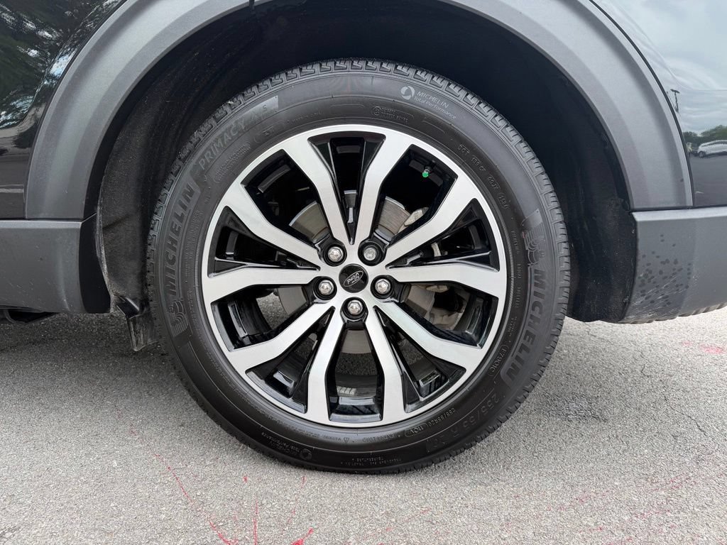 Used 2025 Ford Explorer ST-Line w/ Premium Package RWD image 34