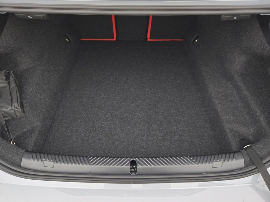 New 2026 BMW M5 w/ Executive Package image 23