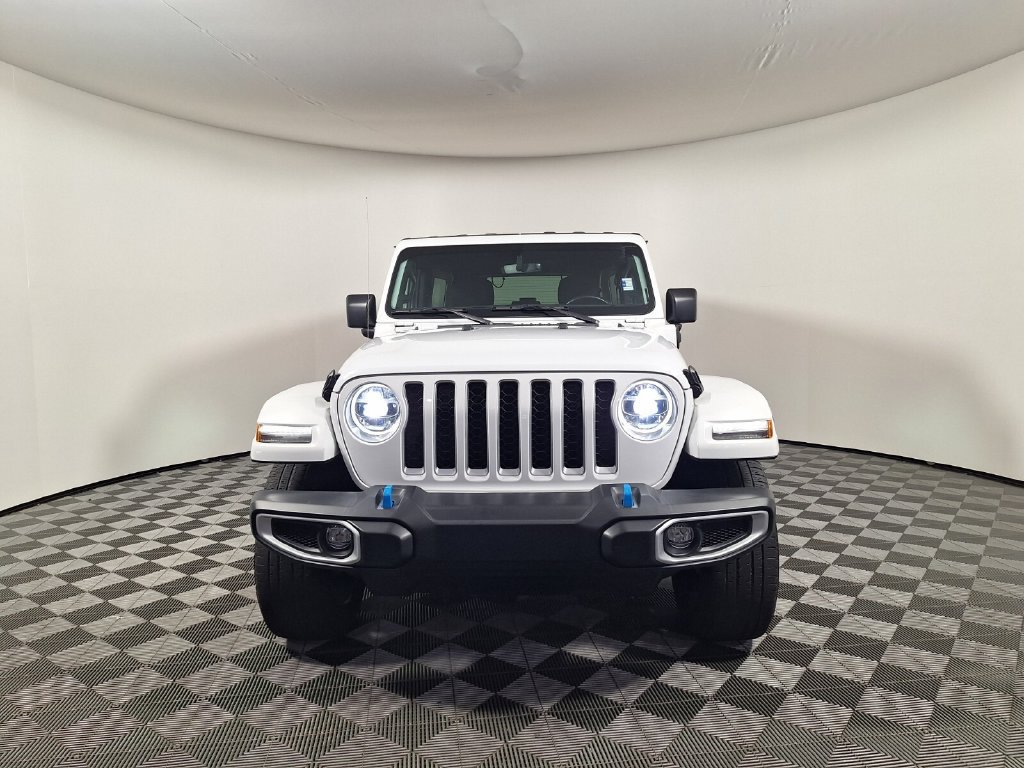 Used 2022 Jeep Wrangler Unlimited Sahara w/ Cold Weather Group AWD/4WD image 8