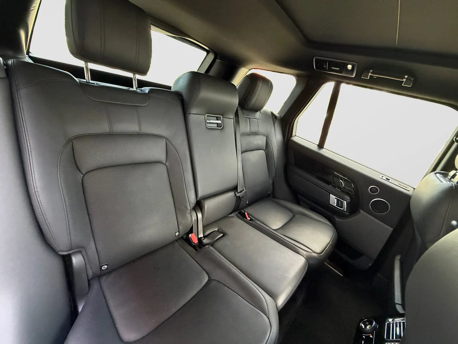 Used 2018 Land Rover Range Rover Supercharged AWD/4WD image 18