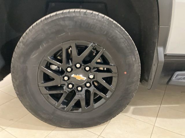 Used 2025 Chevrolet Silverado EV LT image 30