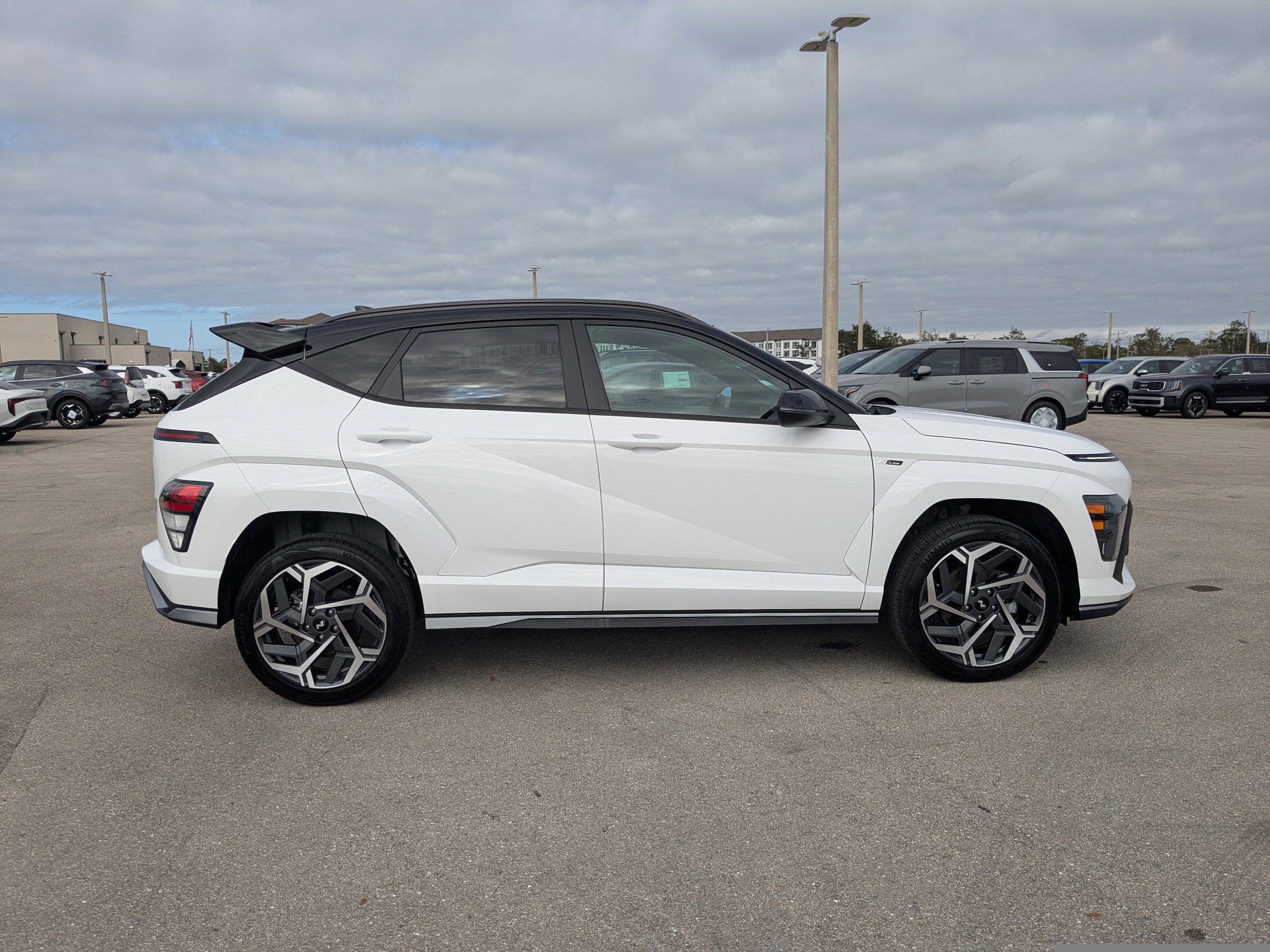 Used 2024 Hyundai Kona N Line image 4