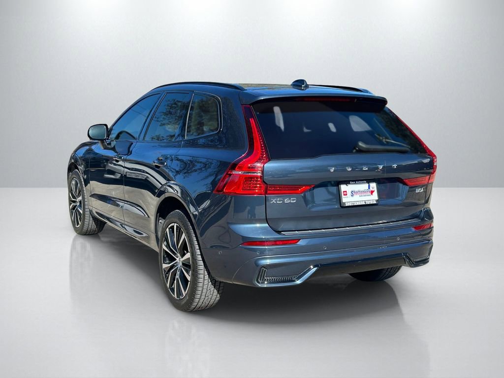 Used 2023 Volvo XC60 B5 Plus w/ Climate Package image 7