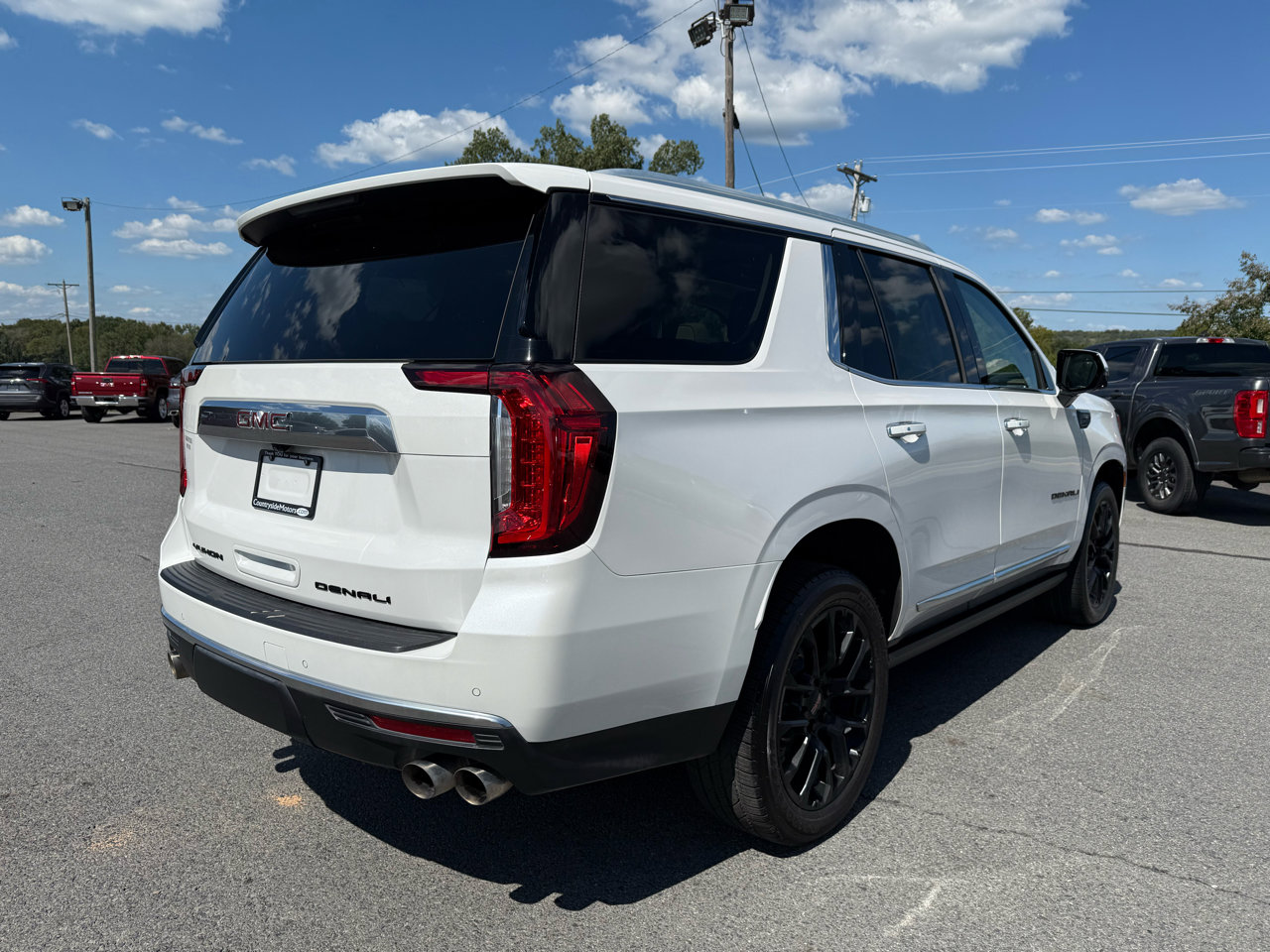 Used 2023 GMC Yukon Denali image 6