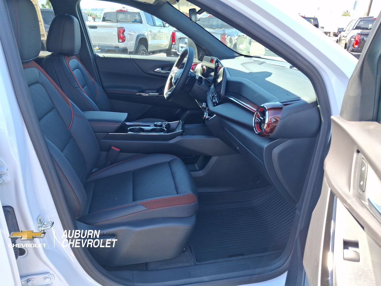New 2027 Chevrolet Equinox RS w/ LPO, Floor Liner Package AWD/4WD image 18