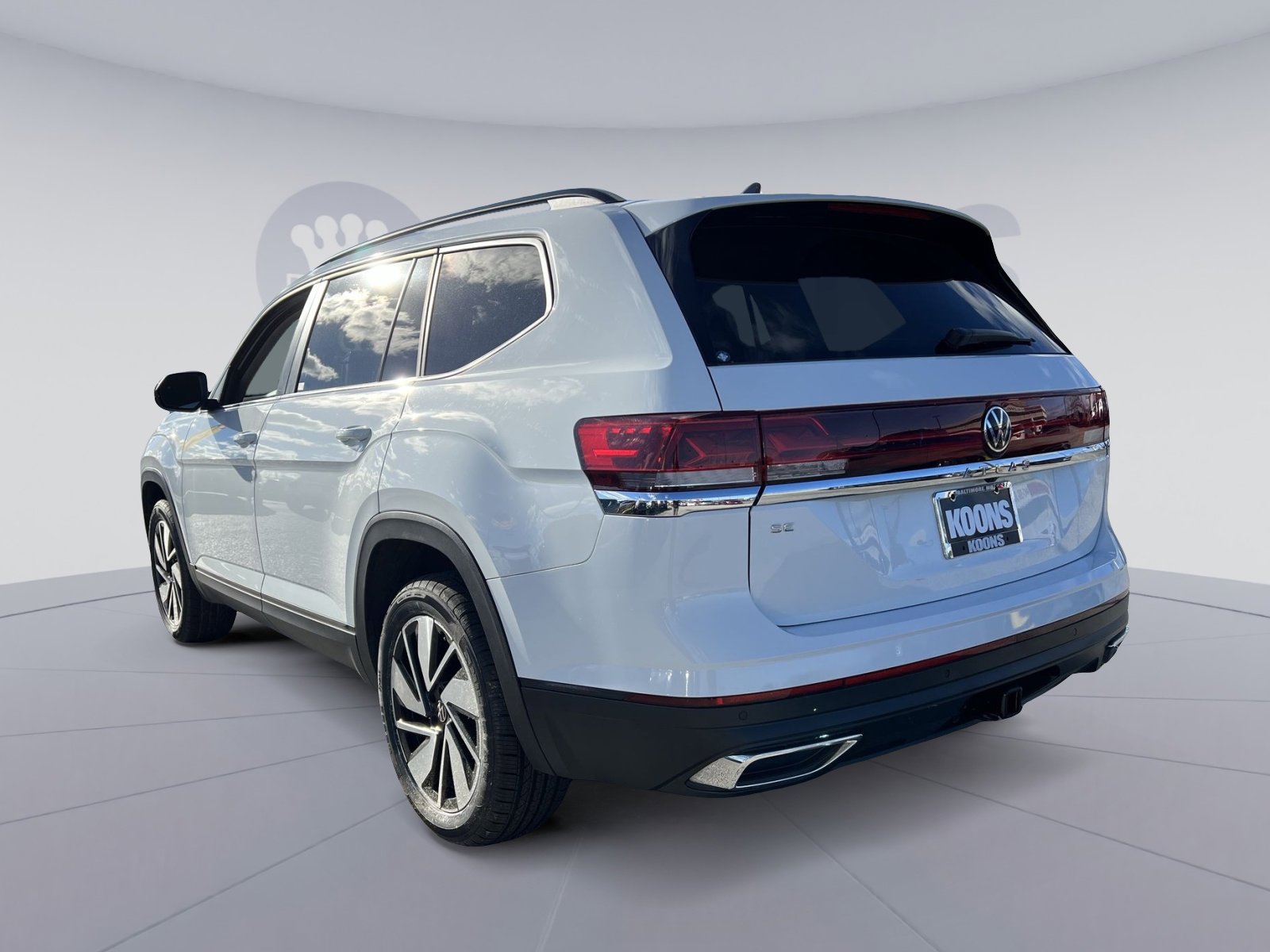 Used 2024 Volkswagen Atlas SE image 4