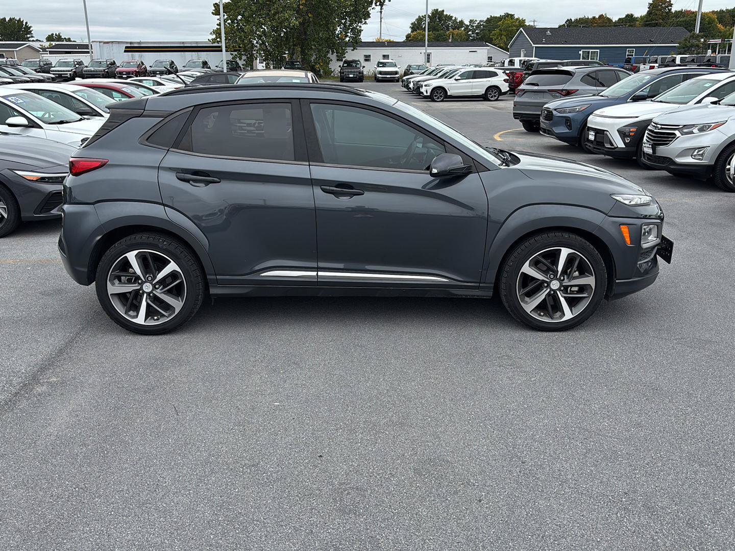 Used 2018 Hyundai Kona Limited AWD/4WD image 3