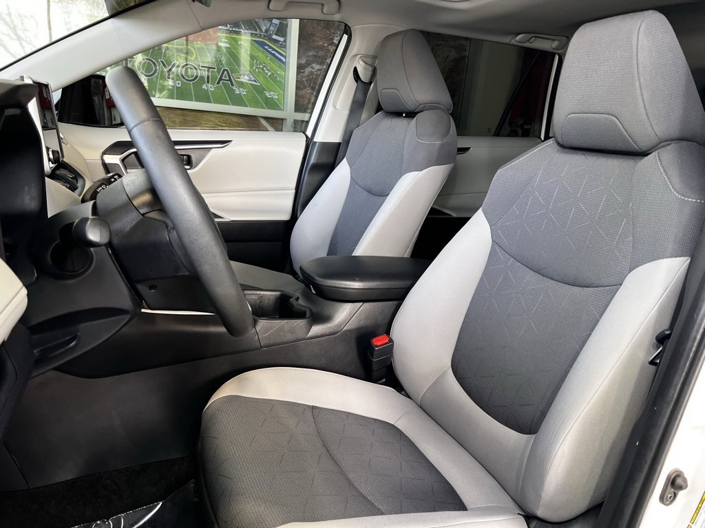 Used 2024 Toyota RAV4 XLE image 19