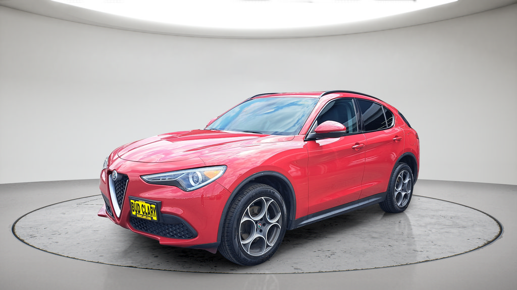 Used 2018 Alfa Romeo Stelvio Sport w/ Quick Order Package 22J Sport AWD/4WD image 7