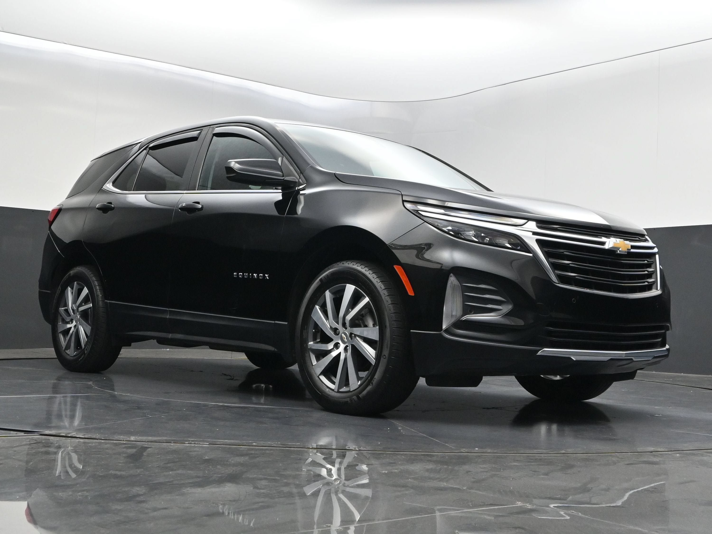 Used 2022 Chevrolet Equinox LT FWD image 35