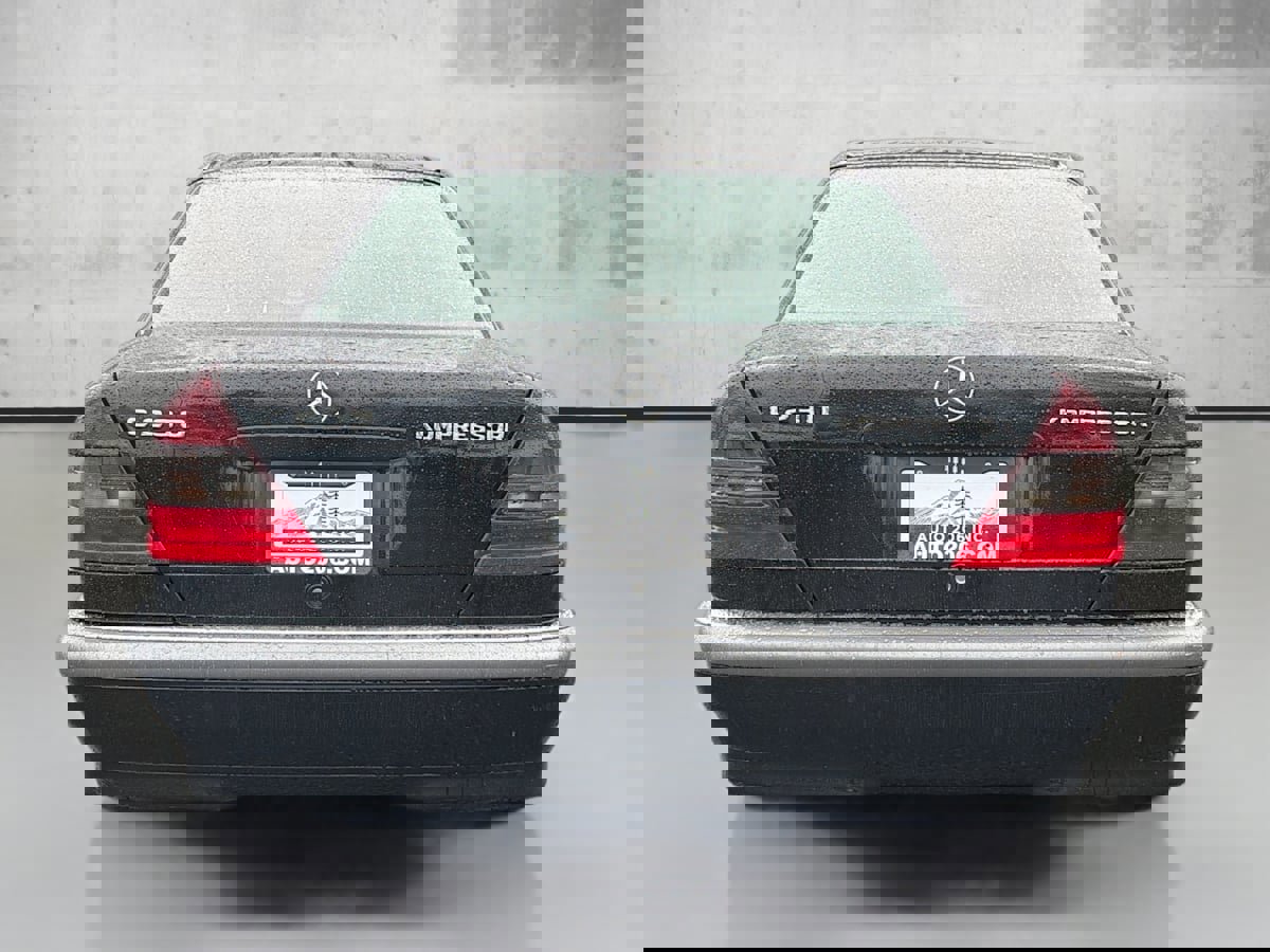 Used 1999 Mercedes-Benz C 230 image 6