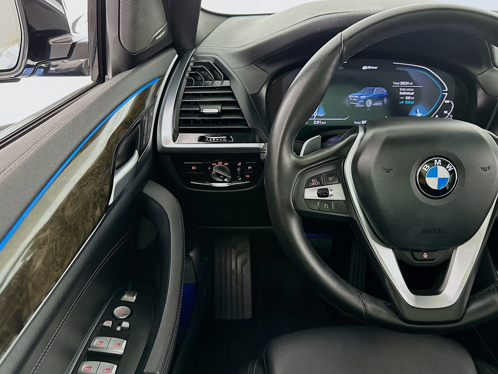 Used 2020 BMW X3 xDrive30e w/ Executive Package AWD/4WD image 10