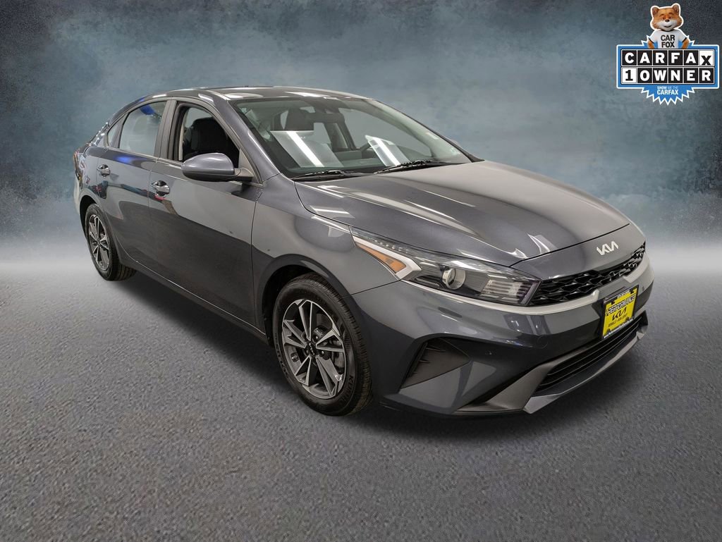Used 2023 Kia Forte LXS FWD image 3