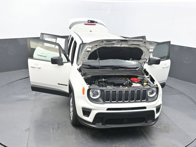 Used 2023 Jeep Renegade Latitude AWD/4WD image 70