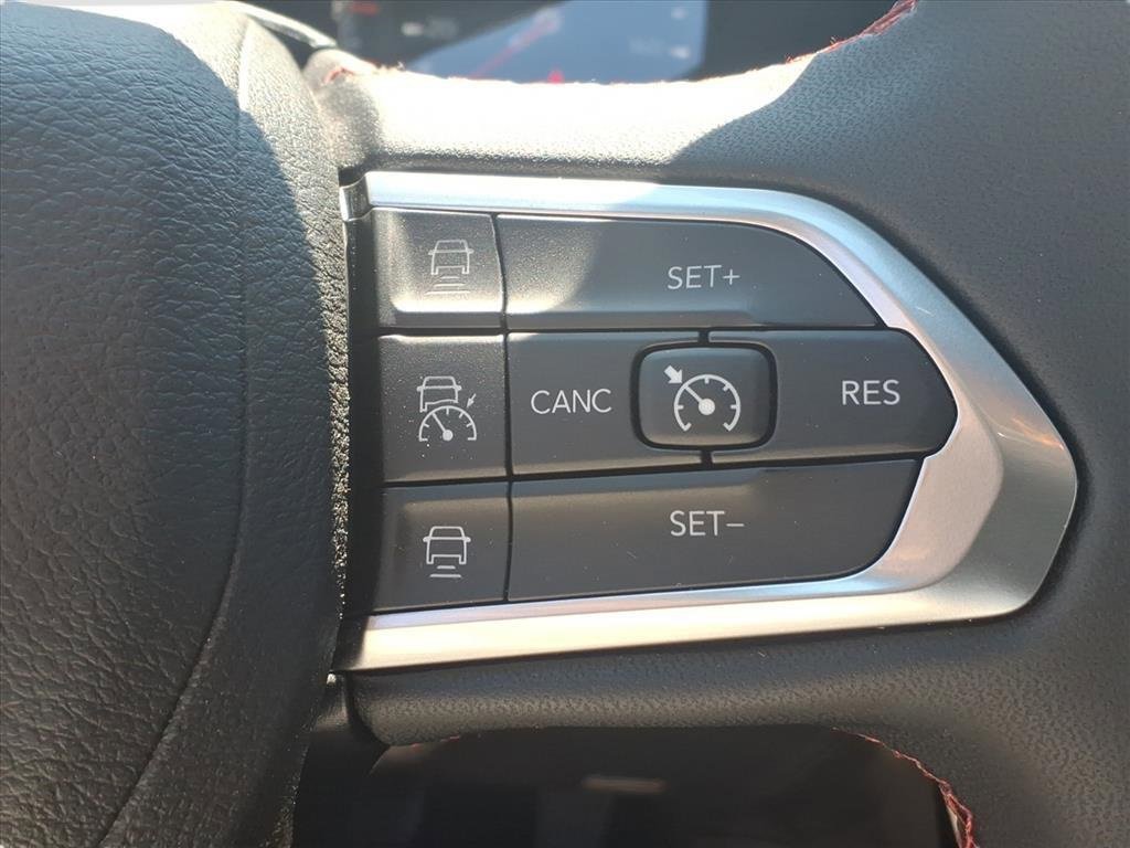 Used 2024 Jeep Compass Trailhawk w/ Sun and Sound Group image 15