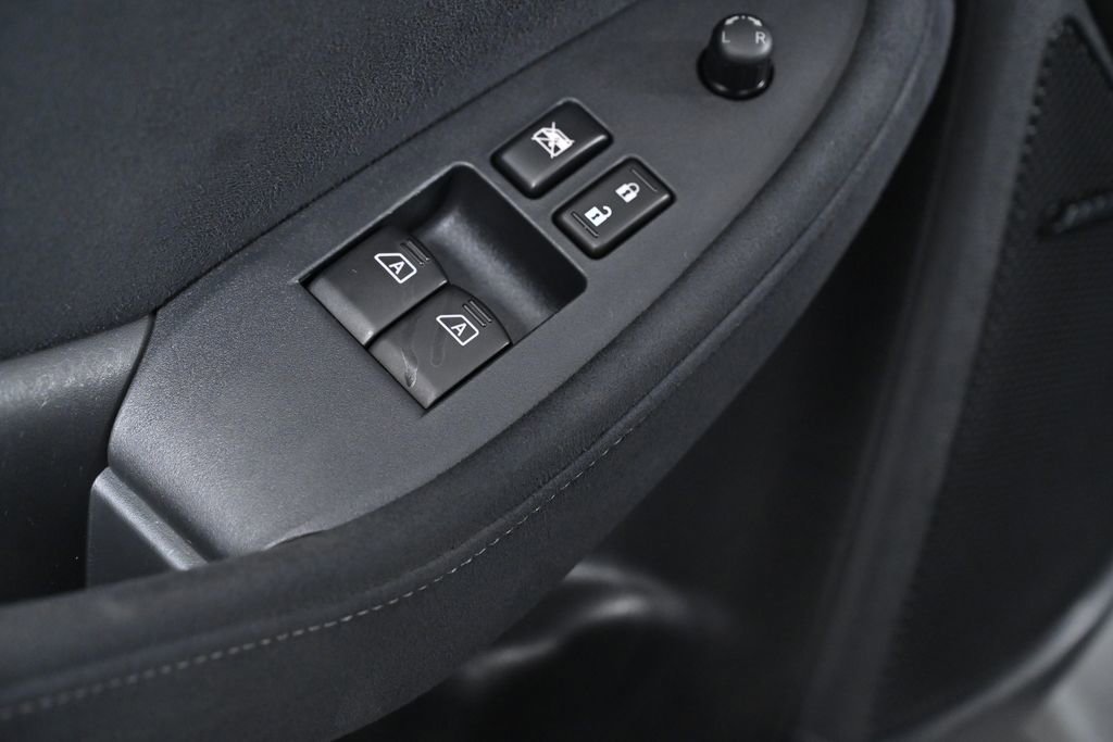 Used 2010 Nissan 370Z Touring w/ Sport Pkg image 27