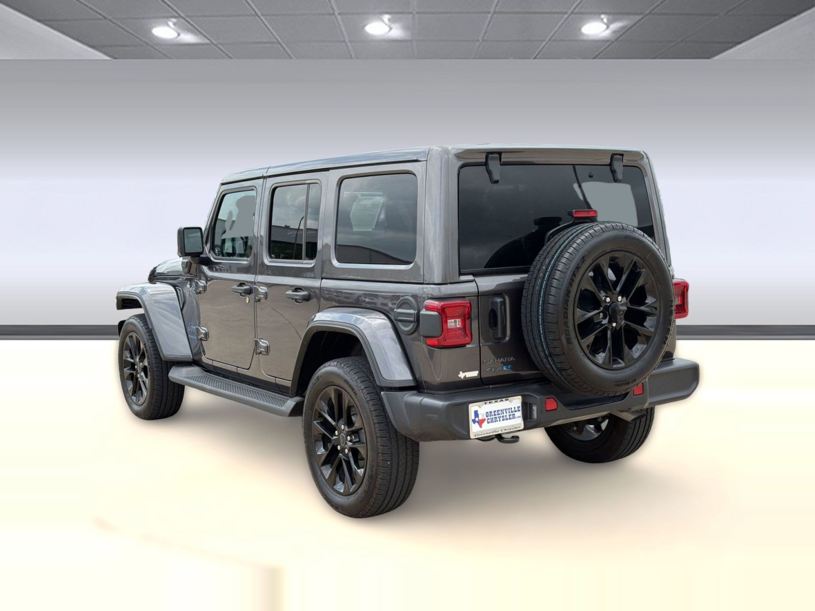 Certified 2025 Jeep Wrangler Sahara image 3