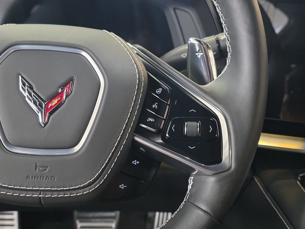 Used 2025 Chevrolet Corvette Stingray Preferred Cpe w/ Z51 Performance Package RWD image 38