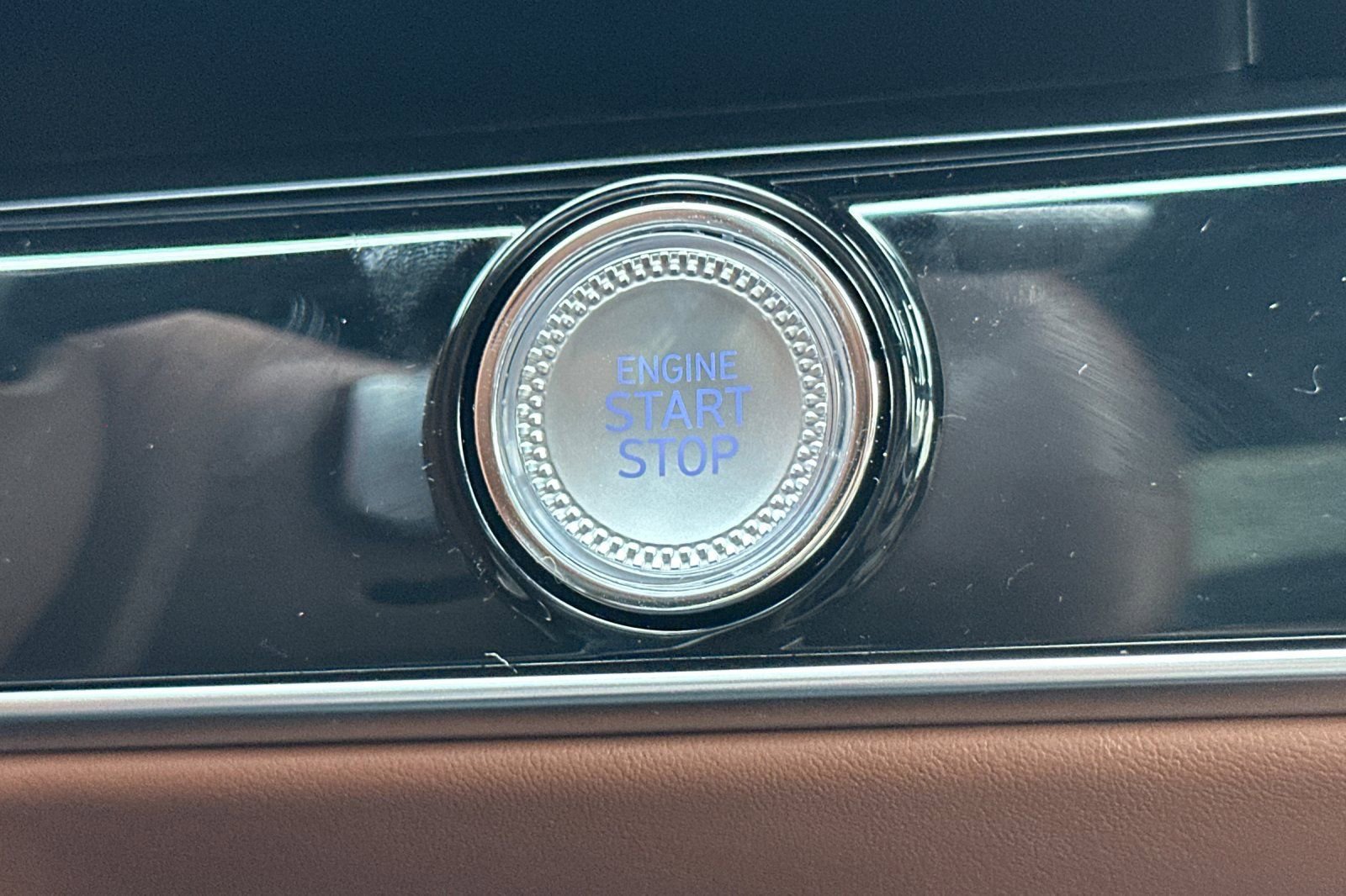 Used 2026 Genesis GV70 2.5T Advanced image 24