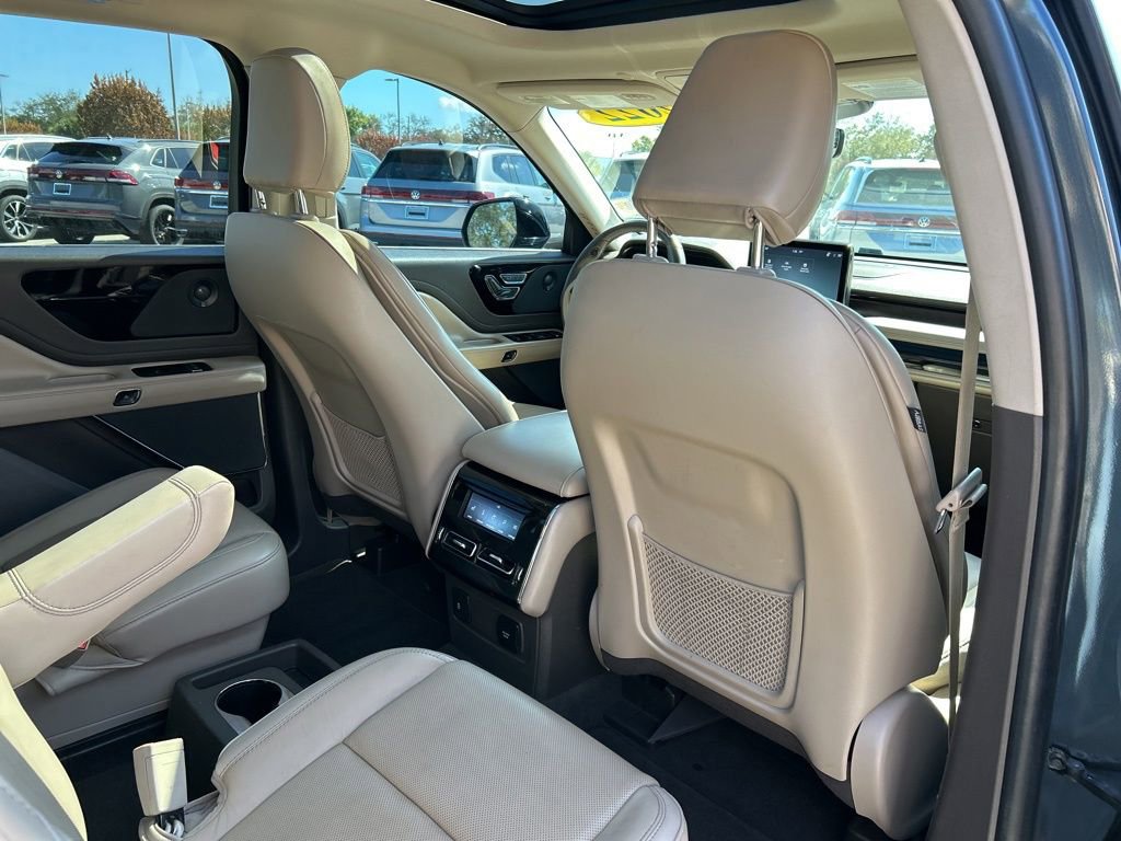 Used 2022 Lincoln Aviator Reserve w/ Elements Package Plus image 45