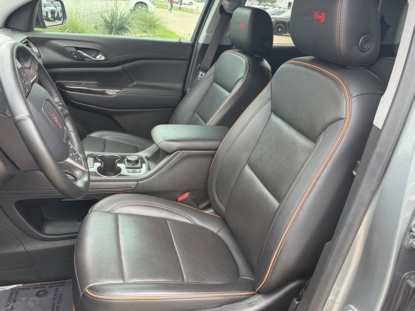 Used 2023 GMC Acadia AT4 w/ Technology Package AWD/4WD image 10