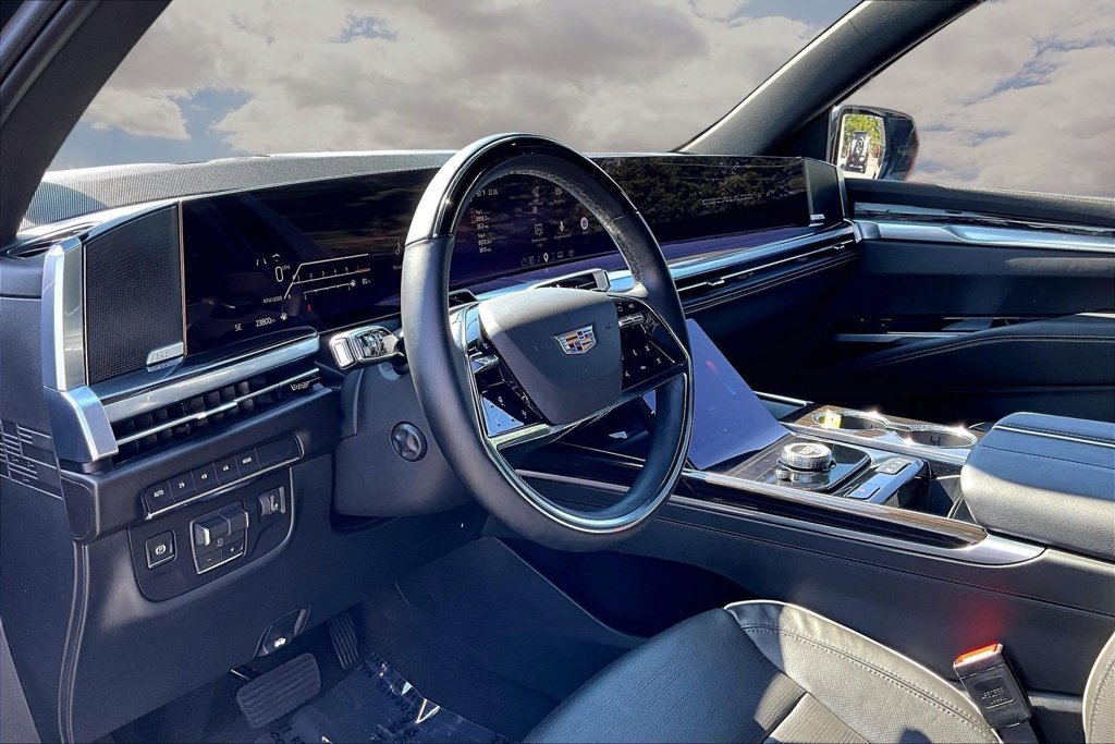 Certified 2026 Cadillac Escalade Luxury AWD/4WD image 17