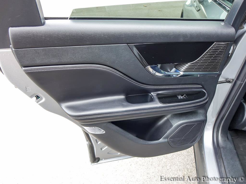 Used 2021 Lincoln Corsair AWD w/ Premium Package image 24