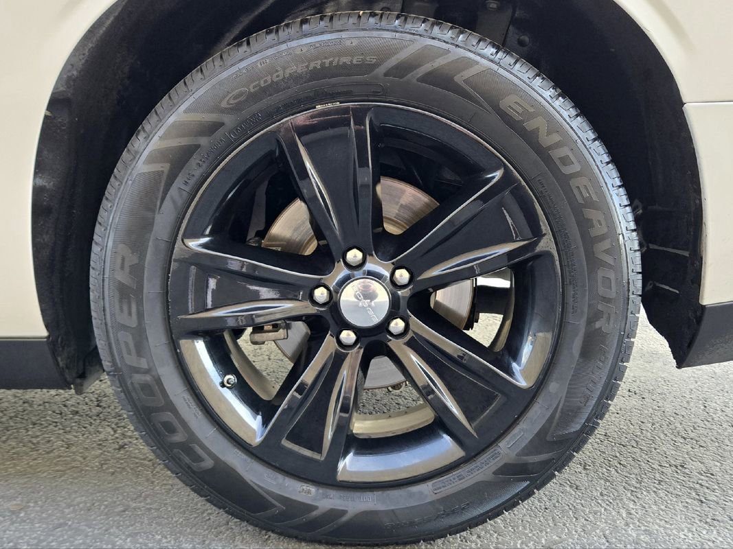 Used 2022 Dodge Challenger SXT image 16