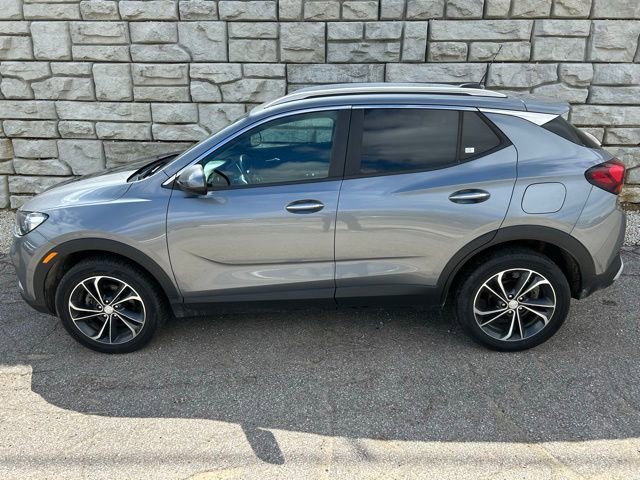 Used 2020 Buick Encore GX Select AWD/4WD image 3